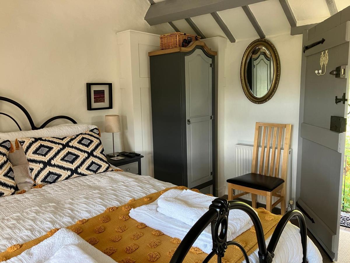 Hares Hideaway At Coed Moelfa Bed & Breakfast Corwen Exterior photo