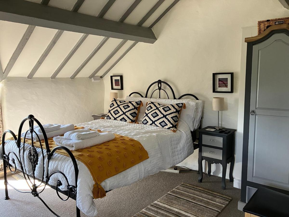 Hares Hideaway At Coed Moelfa Bed & Breakfast Corwen Exterior photo