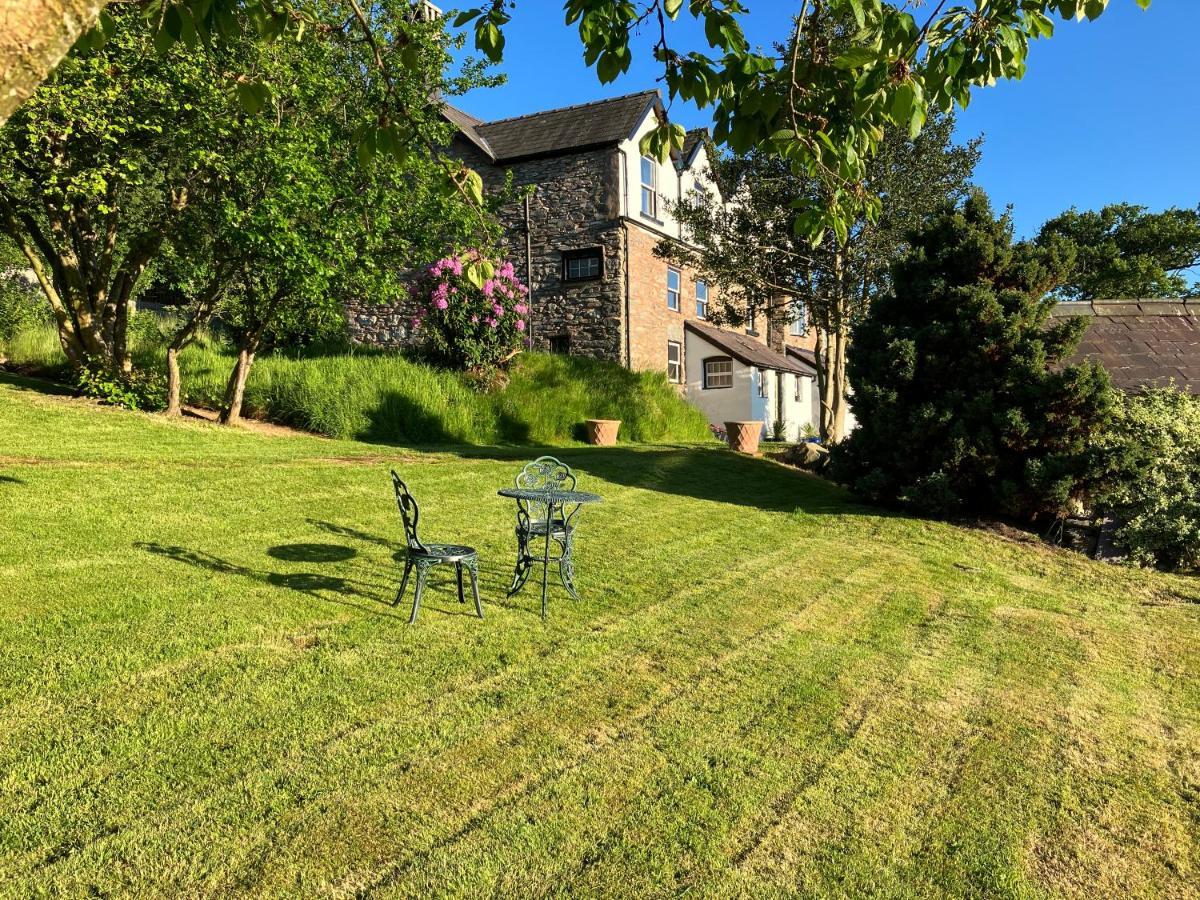 Hares Hideaway At Coed Moelfa Bed & Breakfast Corwen Exterior photo